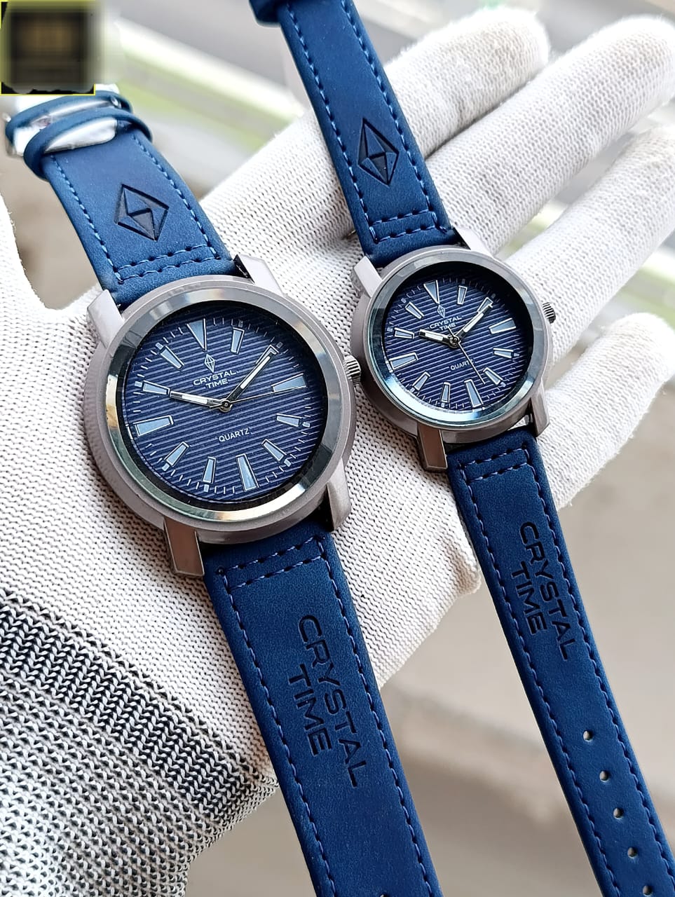 Couple strap watches