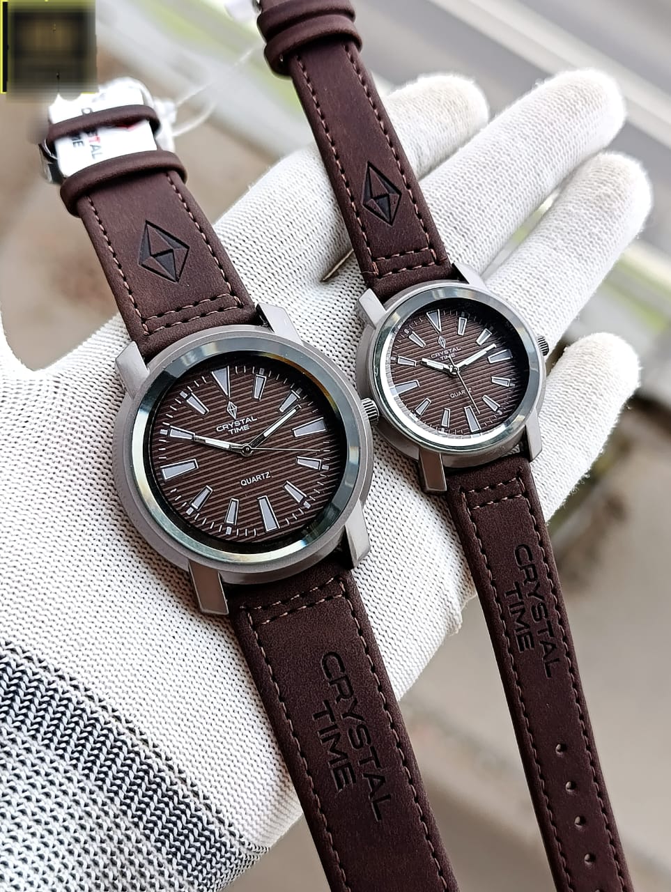 Couple strap watches